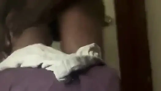 Kocası Işteyken Orta Yaşlı Seksi Kadın Sikiliyor