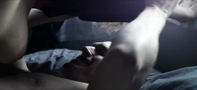 'şafak'tan Leeanna Walsman seks sahnesi scandalplanet.com'da