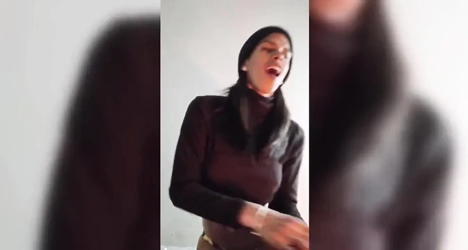 Evde çok iyiydim, ayaklarımı gösterirken çok boşaldım