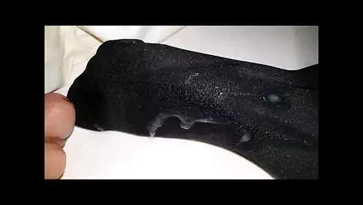 Gf'nin siyah opak naylon ayaklarına 3 cum