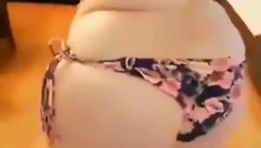 İri güzel Arap kadın