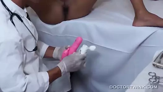 göt probing Asya twink gilbert