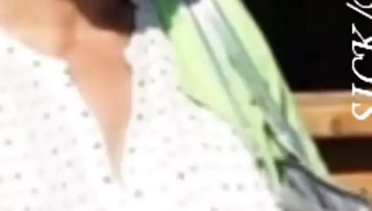 Benim şarkım için poz veren puma