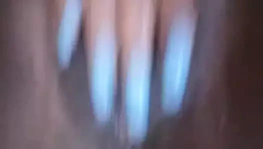 Komşunun kızı benimle dalga geçiyor