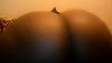 Büyük phat siyah ganimet kapatmak üzerinde amatör web kamerası video