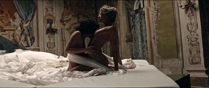 Analeigh tipton çıplak lezbiyen seks sahne üzerinde scandalplanetcom