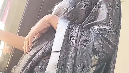 Shivani yenge kocası arkadaşıyla sert seks tam video.