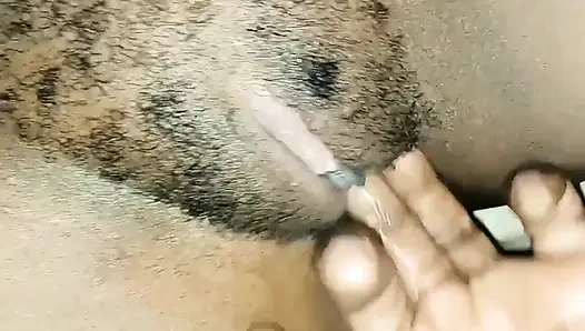 Parmaklanıyor olmayı seviyor