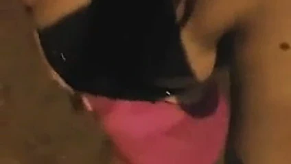 Büyük göğüs dekoltesi