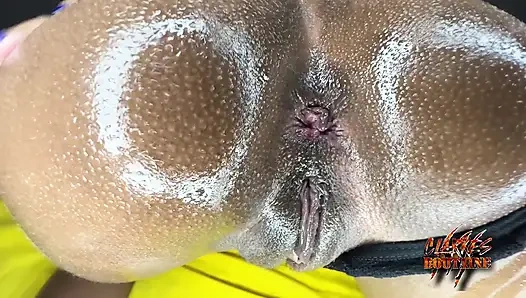 Emziren Briane Cristina her yönden yarak alıyor