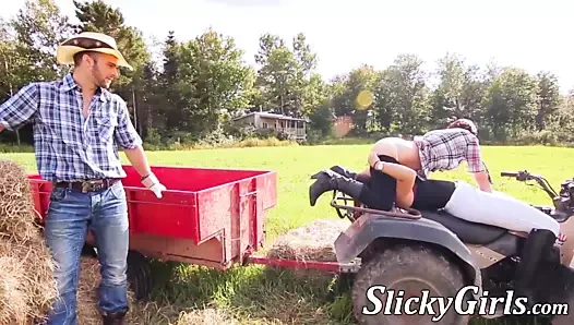 Inked çiftçi Üç yollu becerdin sonra yeme kedi