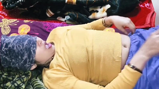 Erkek arkadaşım ayakta pozisyonumda sikiyor, janvibhabhi erkek arkadaşıyla seks romantizmi