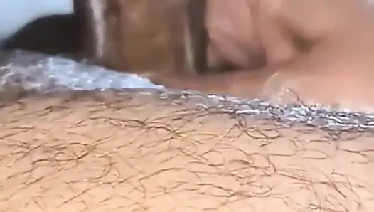 Crampie Arap Nik Sharmota iri güzel kadın