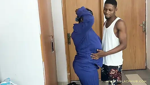 Derin Emme Sert Hızlı Sikişiyor