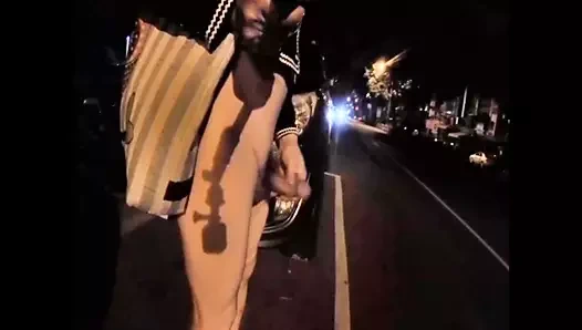 Halka açık 70 gece yürüyüşü ve boşalma