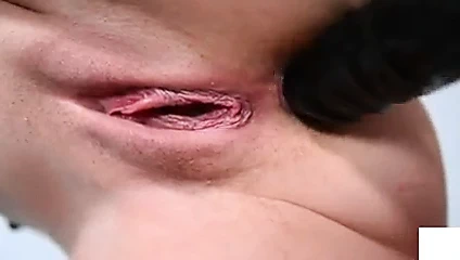 mar ina viscont i plays with her asshole