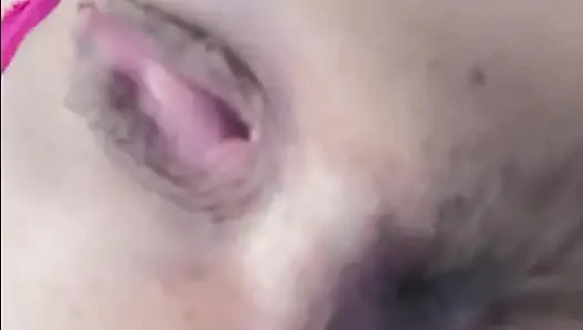 Güzel orgazm gibi tamamen ıslak bitirmek ve yorum!