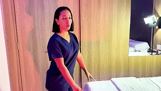 Ateşli orta yaşlı seksi kadın leyne rodriguez tarafından mutlu sonla masaj - tantaly seks bebeği