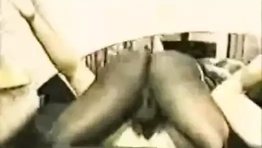 Arkadaş karısını döller