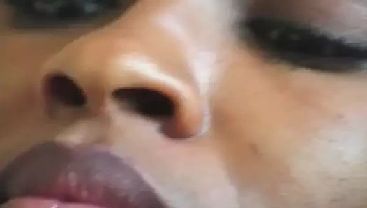 Sıcak siyah sürtük gets becerdin içinde the göt itibaren arkasında