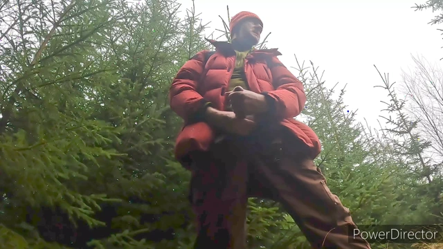 Ormanda mastürbasyon yapıyor