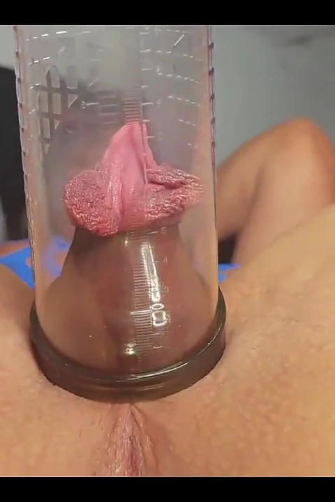 Vakum pompasıyla amımı patlatıyor ve büyük yapıyor