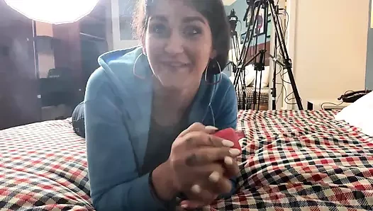 Kamera arkası damlatıyor!! Psilo Siren fışkırtma sahnesi öncesinde sikilmeyi ve döllenmeyi seviyor!!