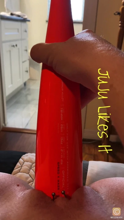 Бейсбольная бита