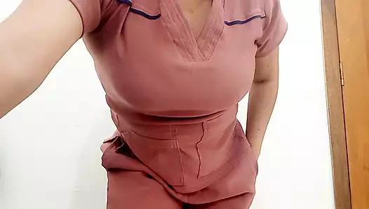 Ahlaksız yaşlı kadın! Ben olgun temizlikçi kadınım, büyük doğal göğüslerim gerçek ev yapımı porno yapmaya hazır