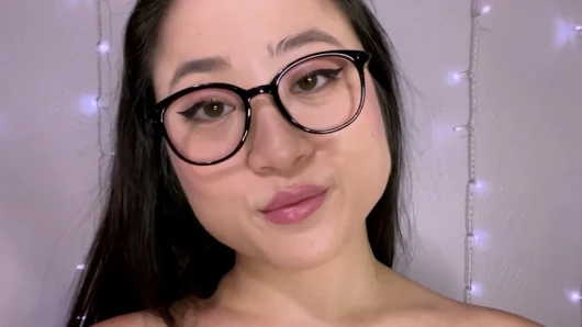Bratty Asyalı sınıf arkadaşı sana sınıfta sinsi bir hj veriyor -asmr hj