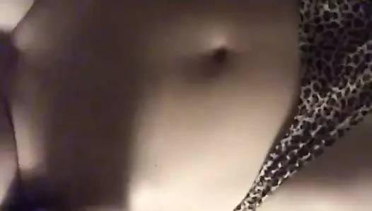 Tinder sürtük beni baştan çıkarmaya çalışıyor