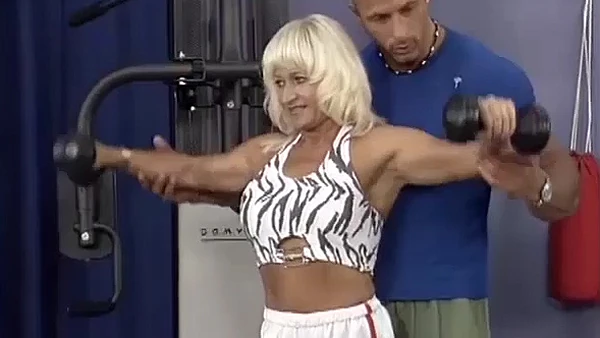 Alman deldi muscle adım anne roug spor salonu çarptım