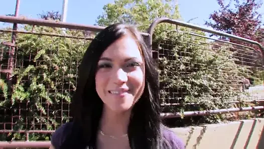 teen esmer olduğunu azgın ve istiyor horoz