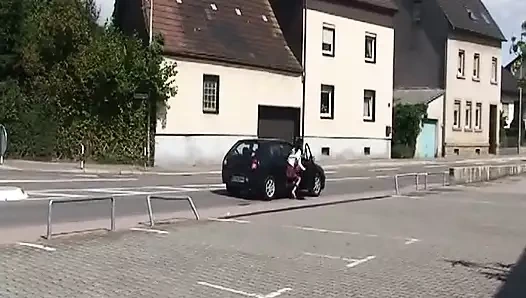 Çekici Alman bebek ateşli seksten sonra dölle püskürtülür