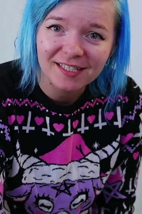 Oda arkadaşı seni sorguya çekiyor bakış açısıyla elle muamele