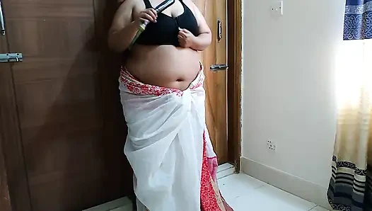 35 yaşındaki Tamil üvey anne çok azgın, büyük yarağımı istiyor