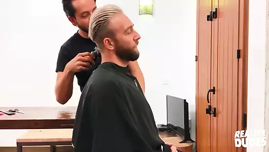 Aitor fornik'in erkek arkadaşı manuel scalco'yu düzeltmeye çalışması, çıkardığı bir yarakla yarıda kalıyor - reality dudes