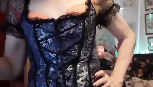 Gurl ve 'kıçına boşalma' dansı