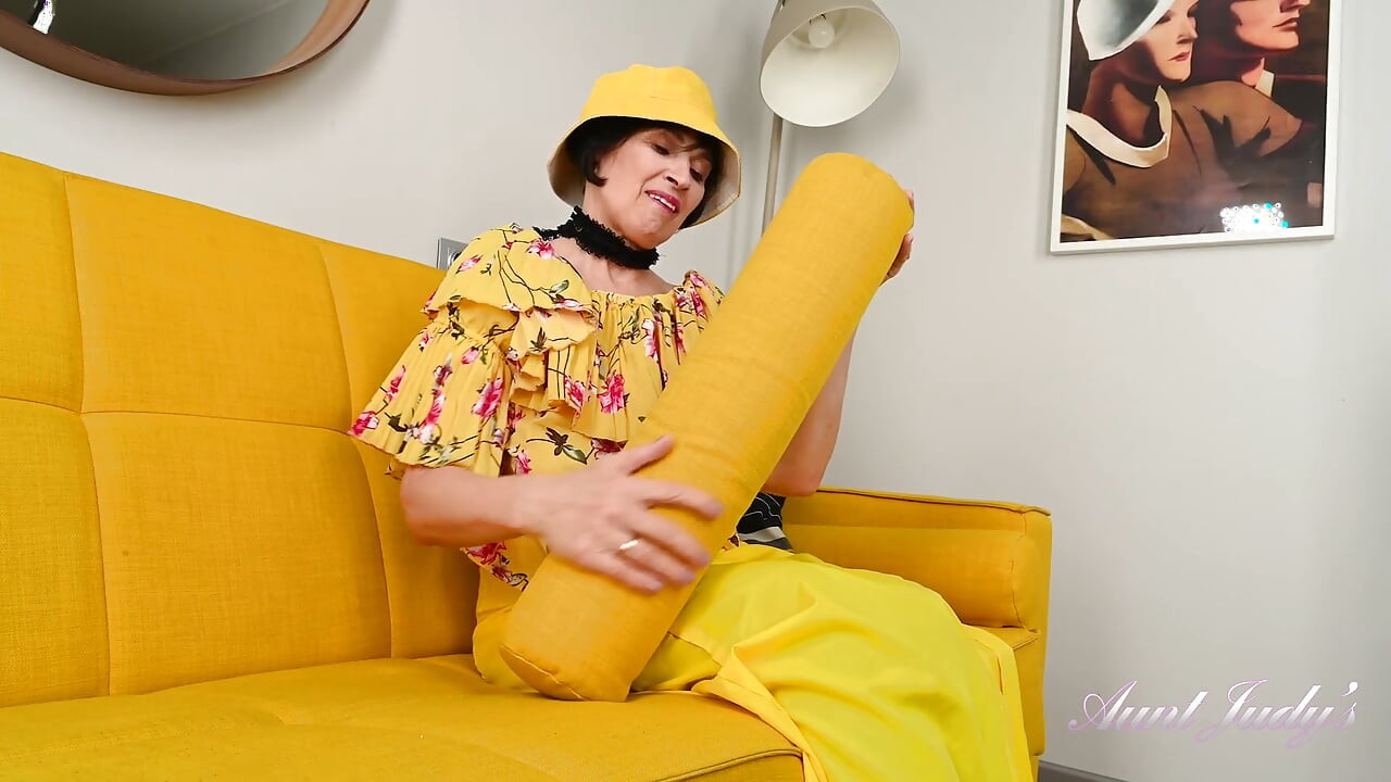 Hairy Mature GILF Minia Pulls Out Her Big Natural Mature Tits and Rubs Her Hairy Pussy