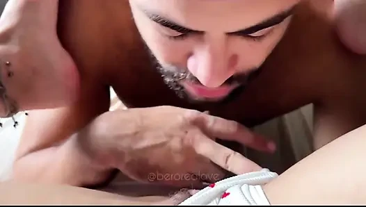 Ro erken zamanlardan beri beni sarmıştı, bakışları her kelimeden daha fazlasını söylüyor