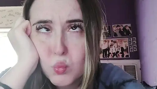 Sana bakıyorum ve gözlerimin önünden geçiyorum