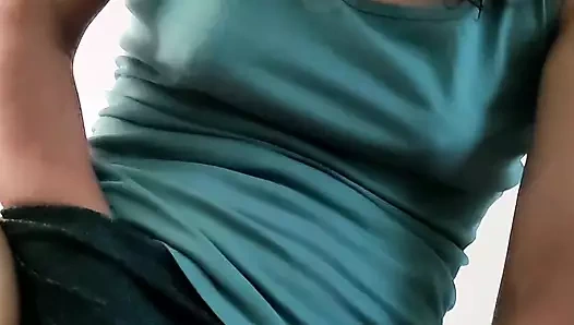 Büyük yarağını emiyor ve önünde kendime dokunuyorum, benim için fışkırtıyorum! Dazzlingfacegirl