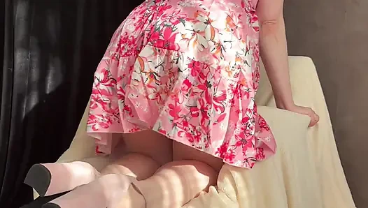 Elbisenin altında külot yok