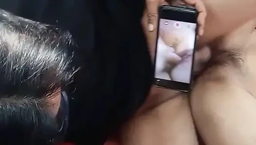 Güzel üvey kız üvey babasıyla sikişiyor Hintçe ses