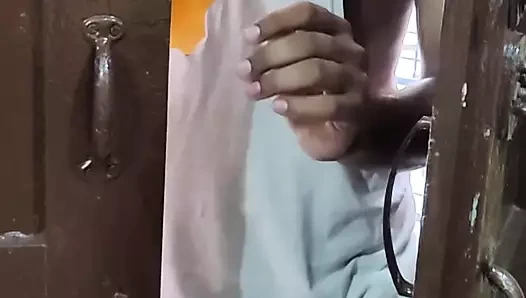 Üvey erkek kardeş üvey kız kardeşini sikiyor