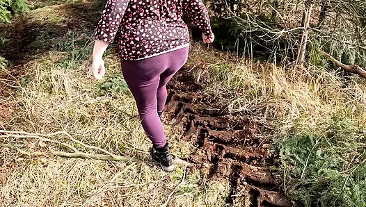 Göğüslerine ağrılı bir şekilde kırmızı tokat atacağım