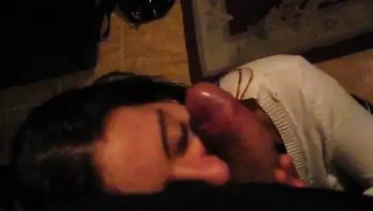 Çılgın kaltak givig oral seks