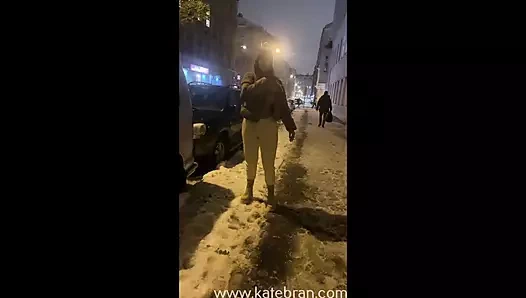 Yıllarını tanrına hizmet etmekle geçirdin, ve hayatının geri kalanını tanrıçana hizmet etmekle geçirdin