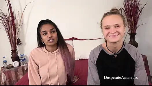 Çaresiz amatör ateşli kızlar sıkı amcıklarını sert siktiriyor