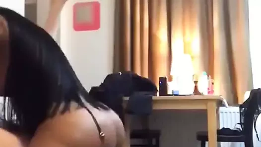 Travesti sürtük fahişe 322